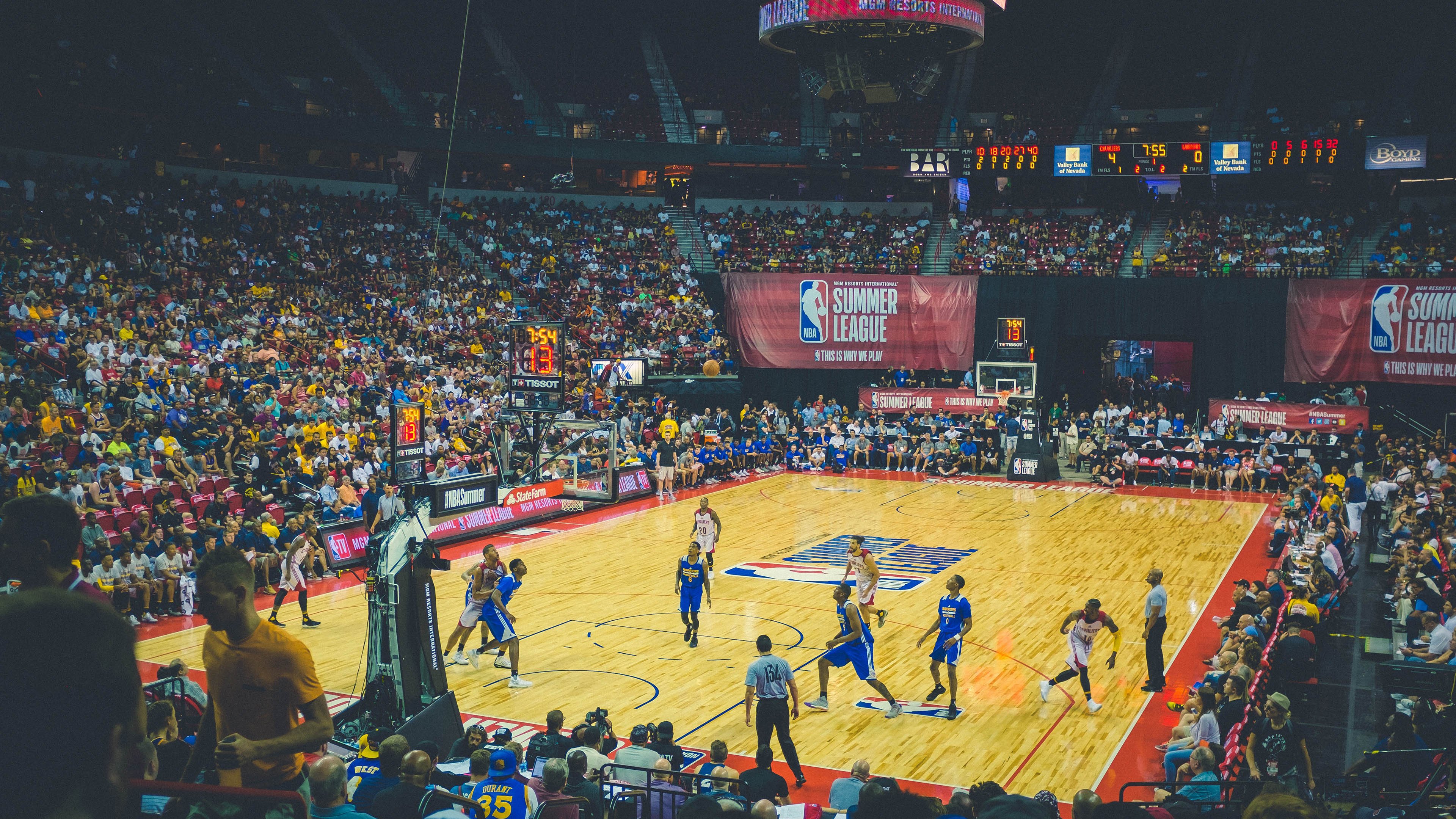 欧冠决赛焦点战，热火最后时刻击败活塞