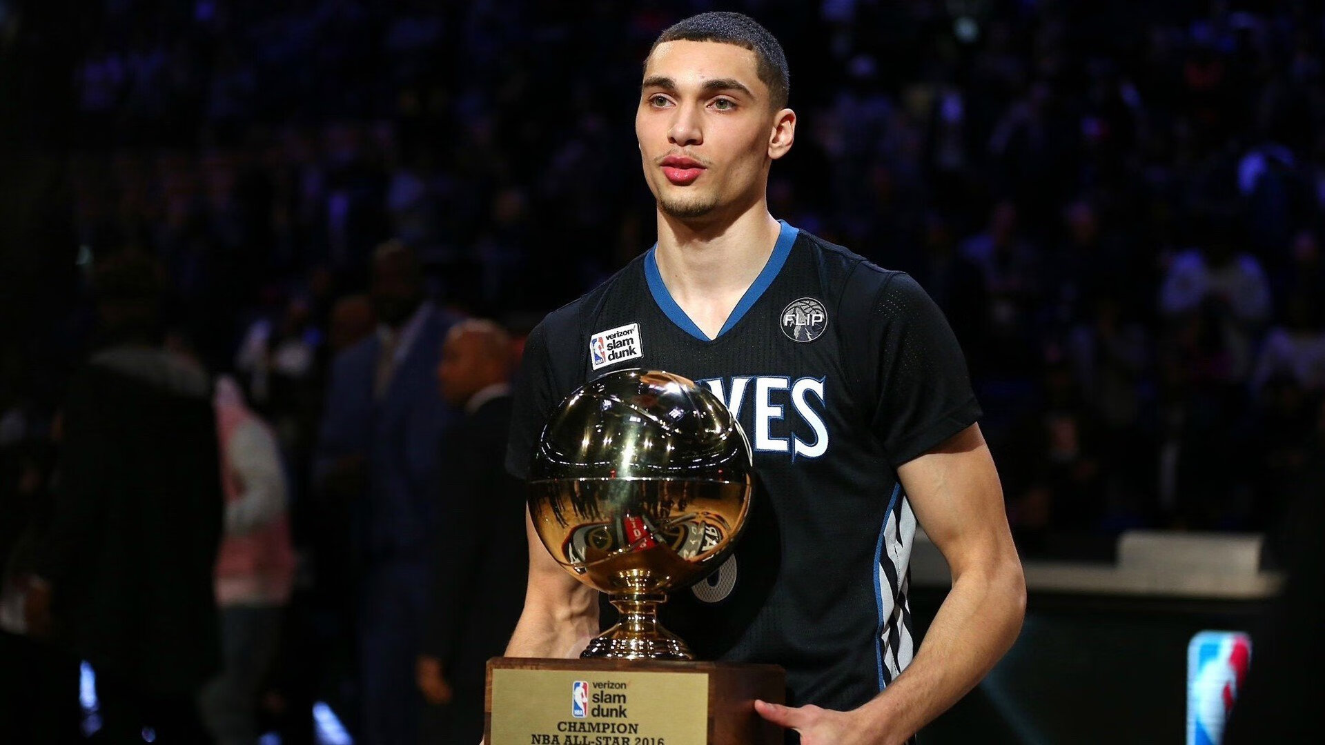 深圳队强势晋级太阳，保罗成为关键先生